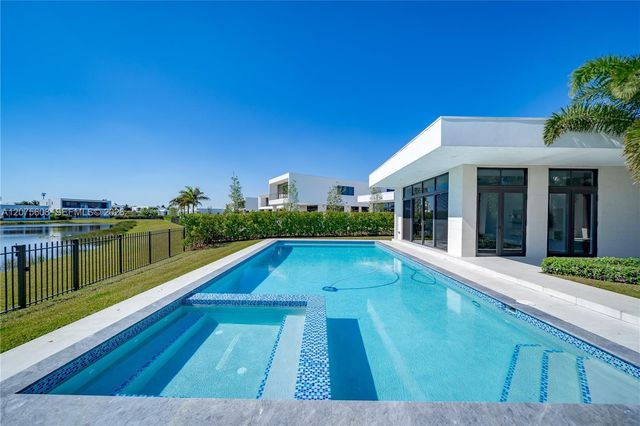 16600 Sunset Way, Weston, FL 33326