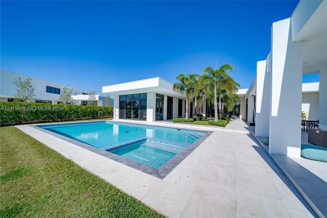 16600 Sunset Way, Weston, FL 33326