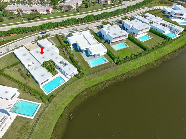 16600 Sunset Way, Weston, FL 33326