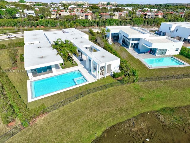 16600 Sunset Way, Weston, FL 33326