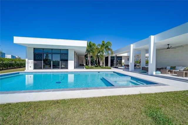 16600 Sunset Way, Weston, FL 33326