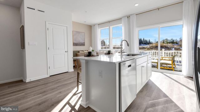 8212 ALEXANDER CT, Breinigsville, PA 18031