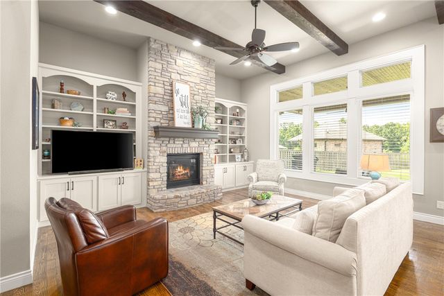500 Oakleaf Trail, Centerton, AR 72719