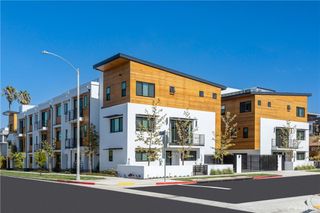 1567 Hi Point St, Los Angeles, CA 90035