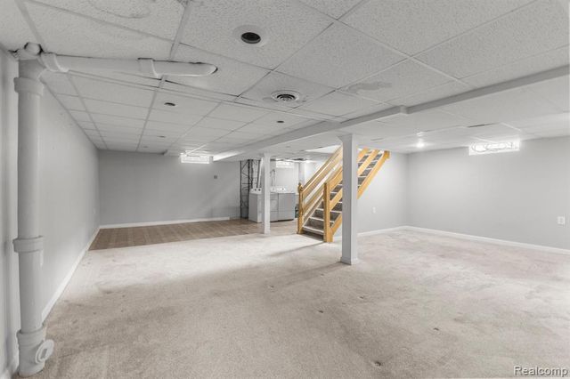 20447 Carlysle Street, Dearborn, MI 48124