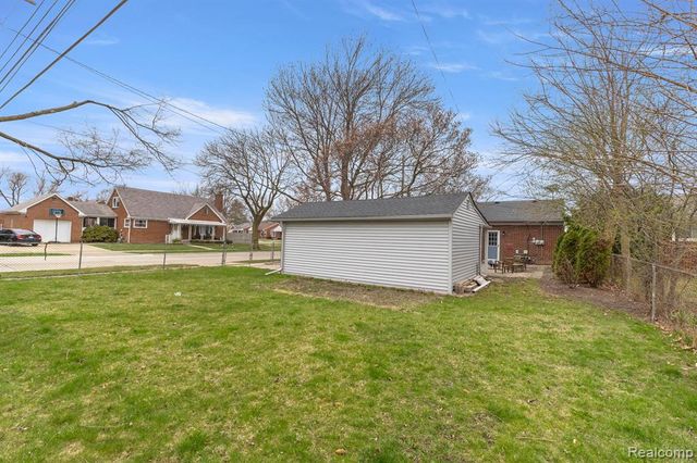 20447 Carlysle Street, Dearborn, MI 48124