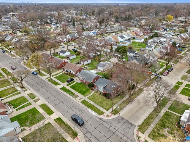 20447 Carlysle Street, Dearborn, MI 48124
