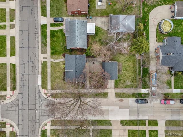 20447 Carlysle Street, Dearborn, MI 48124