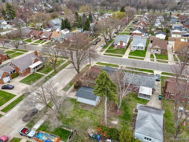 20447 Carlysle Street, Dearborn, MI 48124