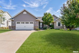 6451 FRIENDSHIP Path, Bettendorf, IA 52722