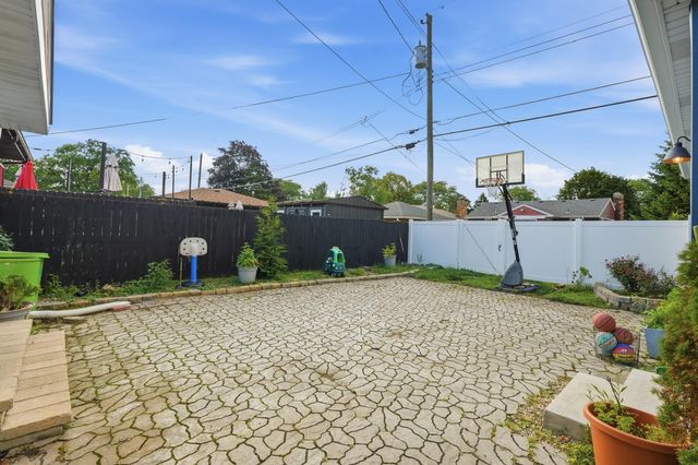 237 Sunnyside Avenue, Munster, IN 46321