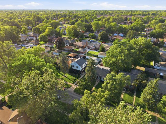 237 Sunnyside Avenue, Munster, IN 46321