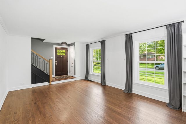 237 Sunnyside Avenue, Munster, IN 46321