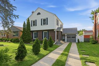 237 Sunnyside Avenue, Munster, IN 46321