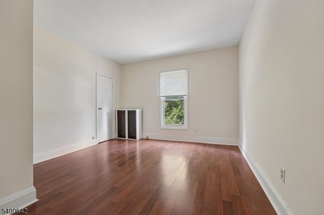 24 Franklin Pl, Summit City, NJ 07901