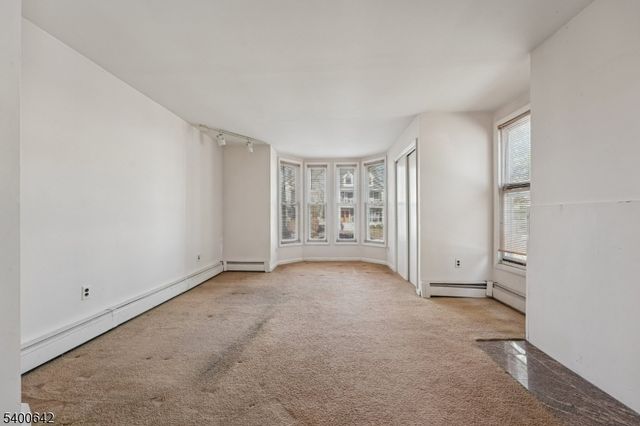 24 Franklin Pl, Summit City, NJ 07901