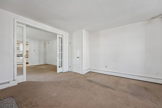 24 Franklin Pl, Summit City, NJ 07901