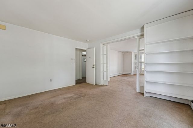 24 Franklin Pl, Summit City, NJ 07901