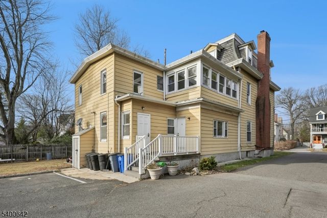 24 Franklin Pl, Summit City, NJ 07901