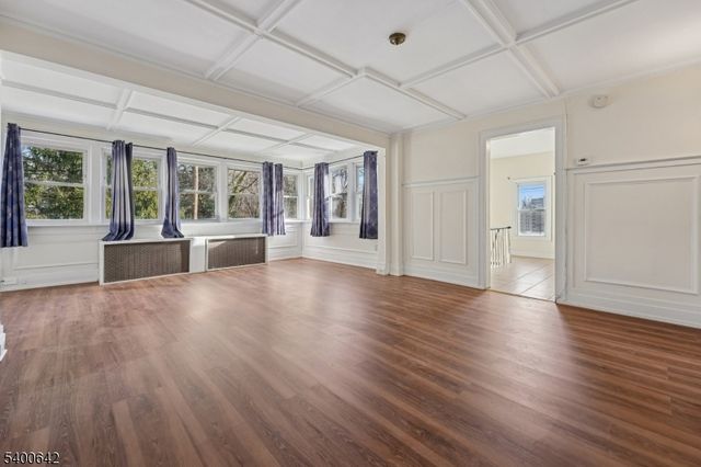 24 Franklin Pl, Summit City, NJ 07901