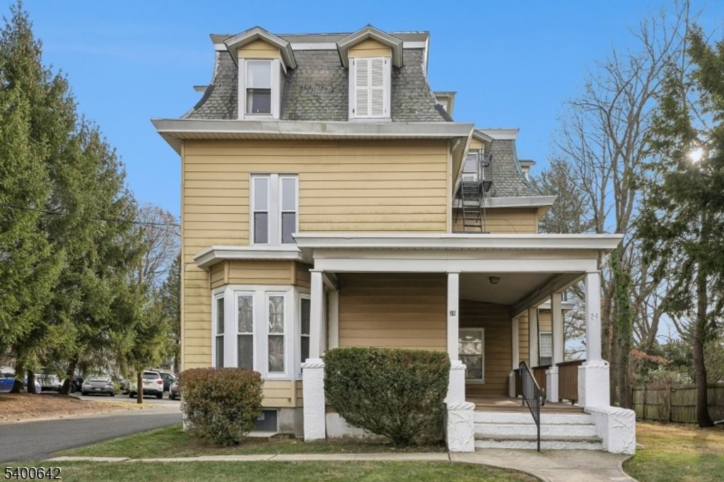 24 Franklin Pl, Summit City, NJ 07901