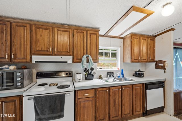 12018 Dettor Road, Bristol, VA 24202