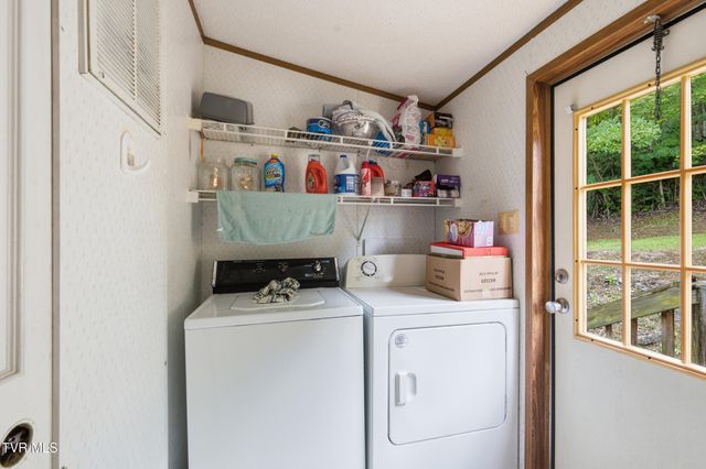 12018 Dettor Road, Bristol, VA 24202