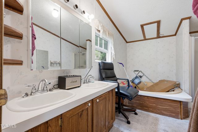 12018 Dettor Road, Bristol, VA 24202