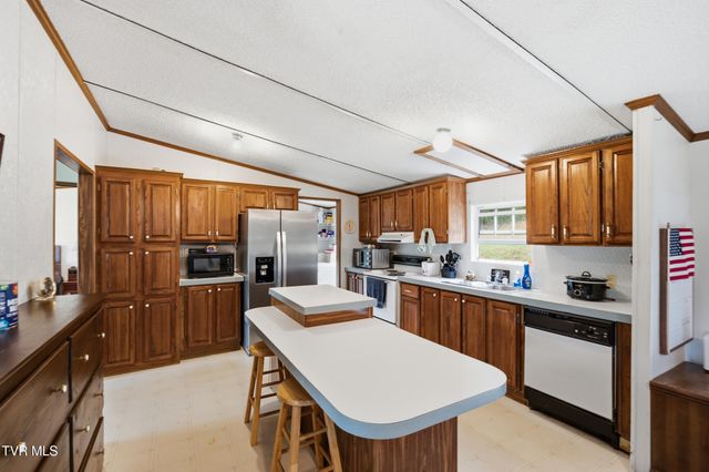 12018 Dettor Road, Bristol, VA 24202