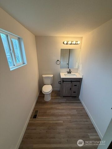 1432 E 29th Street, Tacoma, WA 98404