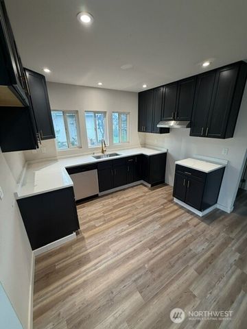 1432 E 29th Street, Tacoma, WA 98404