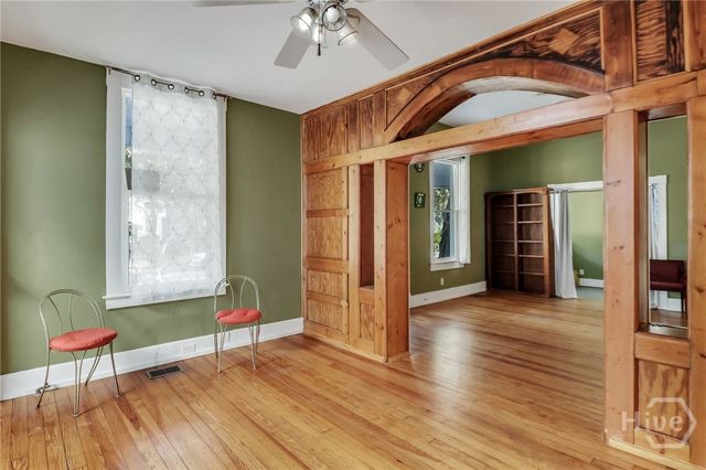 809 E Henry Street, Savannah, GA 31401