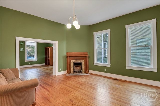 809 E Henry Street, Savannah, GA 31401