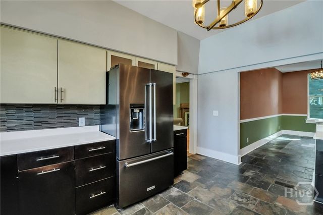 809 E Henry Street, Savannah, GA 31401