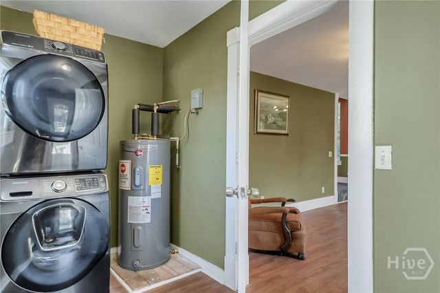 809 E Henry Street, Savannah, GA 31401