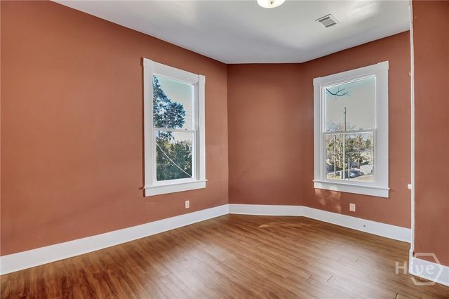 809 E Henry Street, Savannah, GA 31401