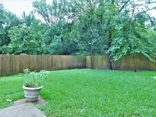 516 Chateau Court, Denton, TX 76209