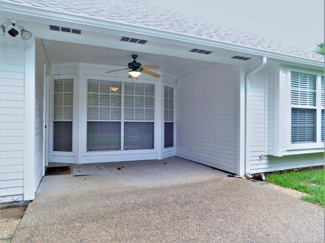 516 Chateau Court, Denton, TX 76209