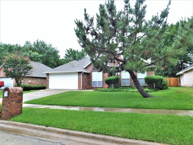 516 Chateau Court, Denton, TX 76209