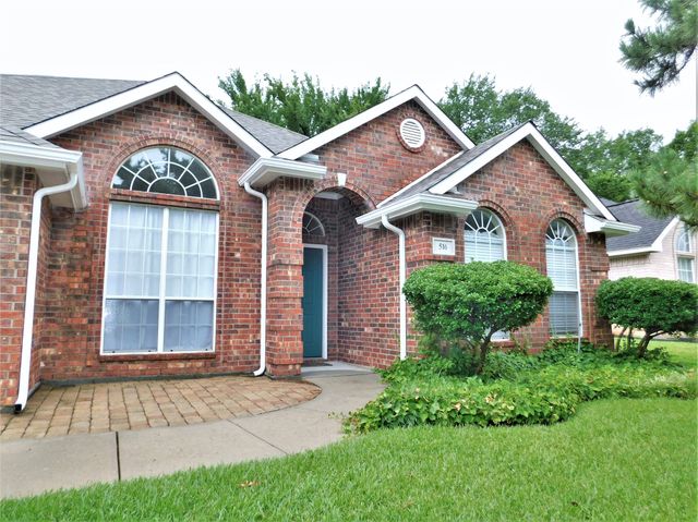 516 Chateau Court, Denton, TX 76209