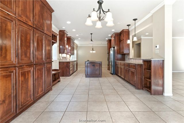 1003 Howe Drive, College Station, TX 77845