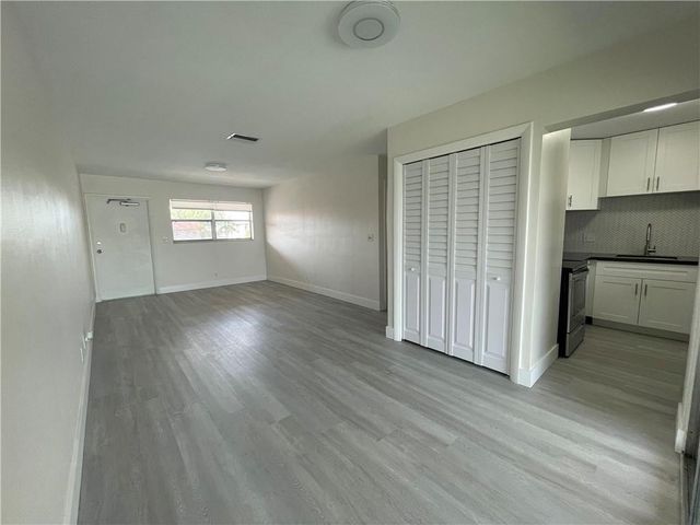 3930 Crystal Lake Drive 315, Pompano Beach, FL 33064