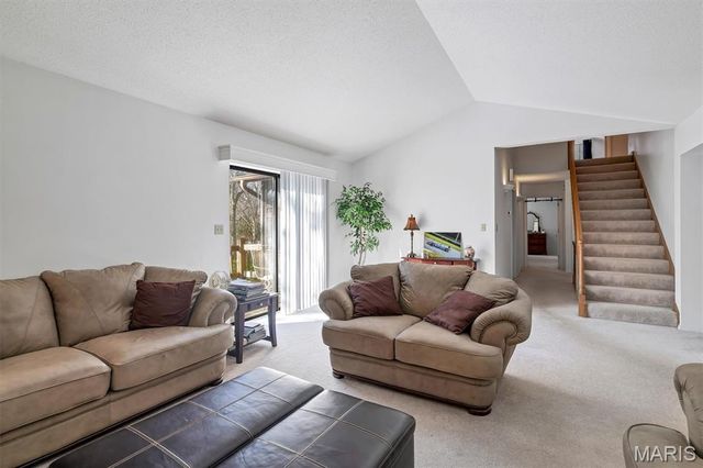 3423 Hilltop Drive, St Charles, MO 63301