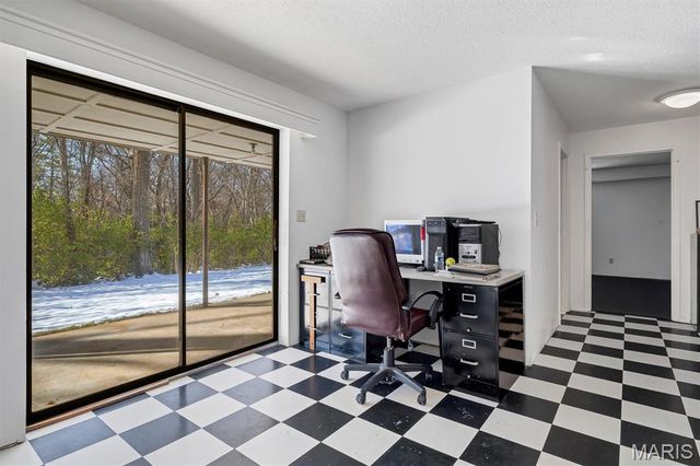 3423 Hilltop Drive, St Charles, MO 63301