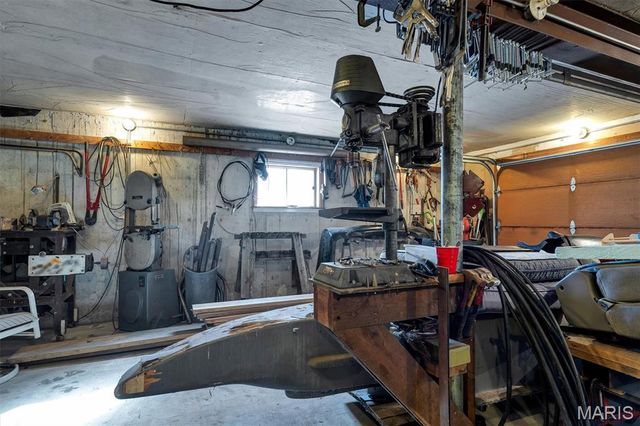 3423 Hilltop Drive, St Charles, MO 63301