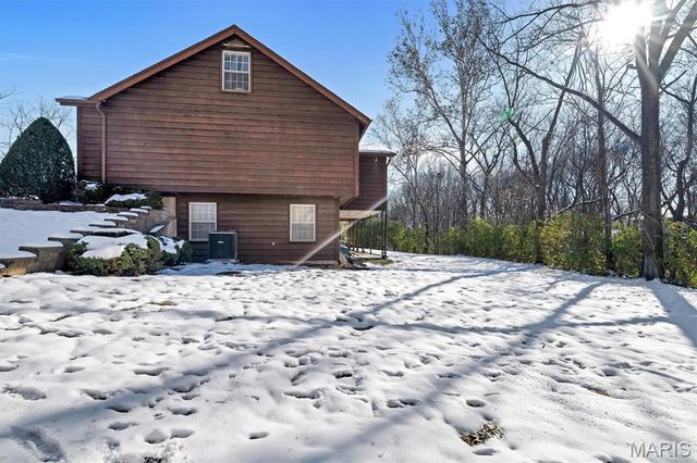 3423 Hilltop Drive, St Charles, MO 63301