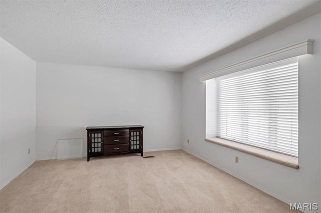 3423 Hilltop Drive, St Charles, MO 63301