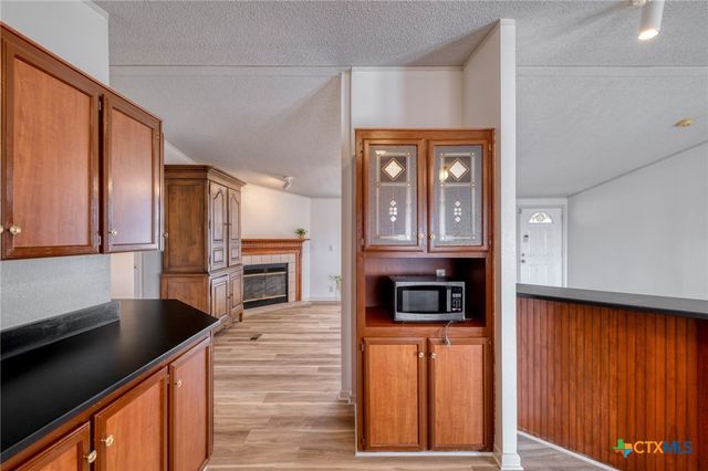 250 Rocky Road, Lockhart, TX 78644