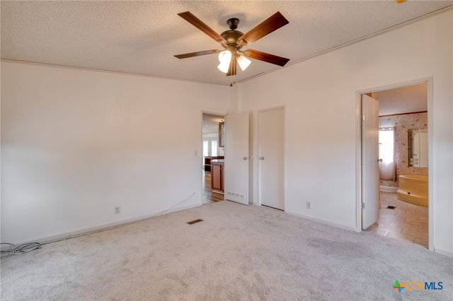 250 Rocky Road, Lockhart, TX 78644