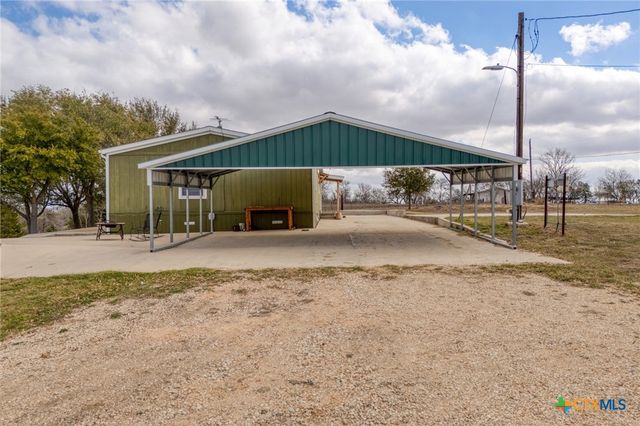 250 Rocky Road, Lockhart, TX 78644
